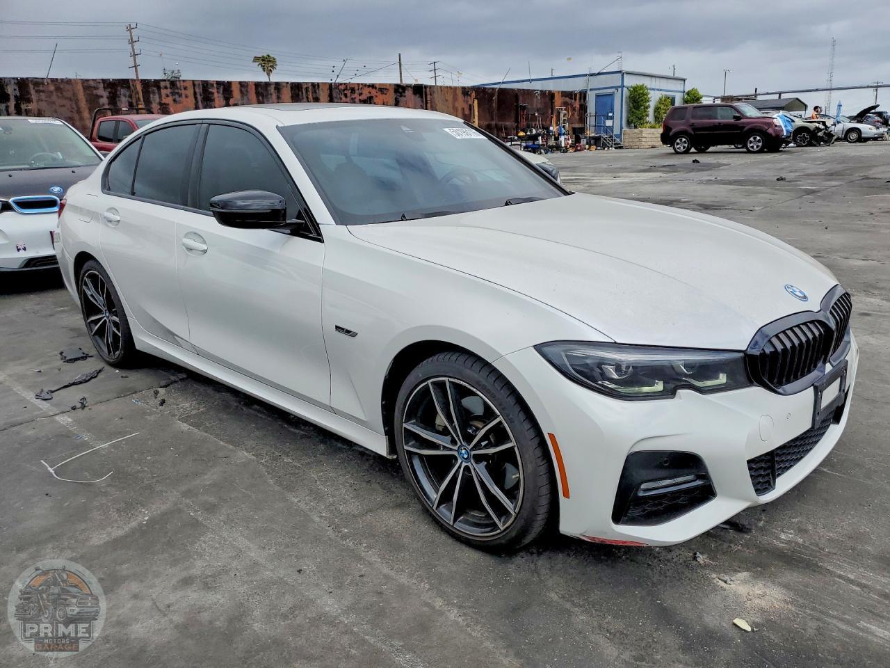 2022 BMW 3 SERIES — фото 4