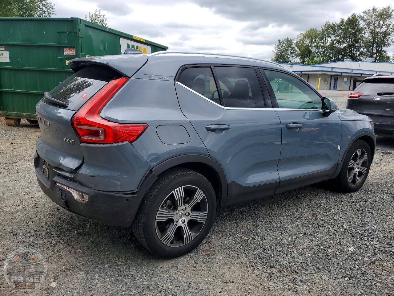 2020 VOLVO XC40 — фото 3