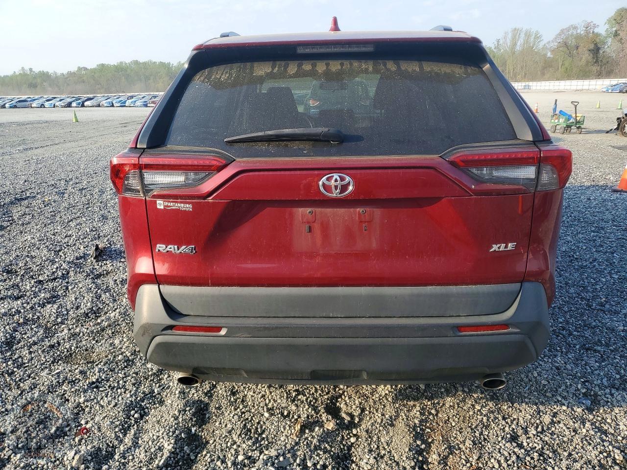 2021 TOYOTA RAV4 — фото 6