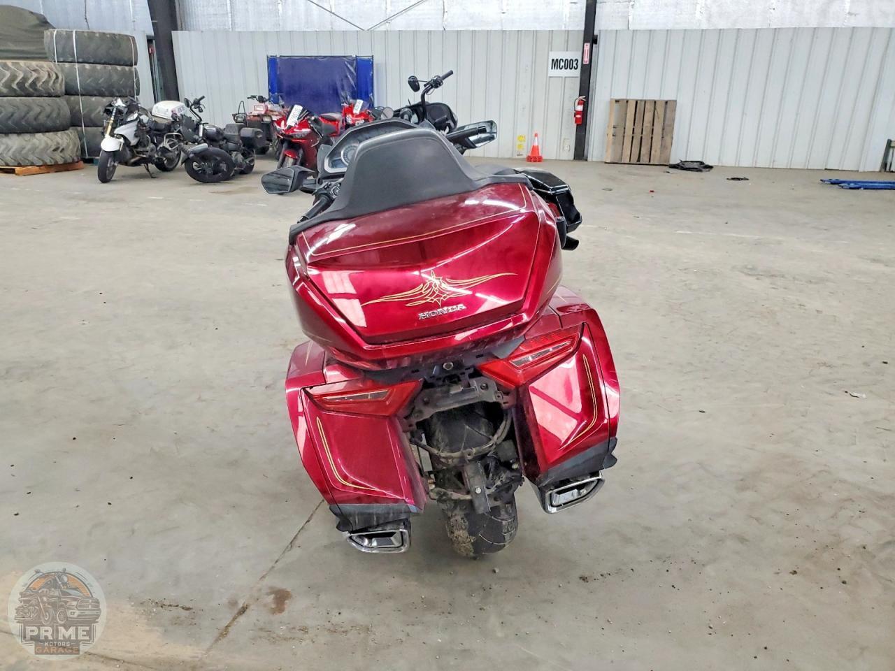 2018 HONDA GL1800 — фото 4