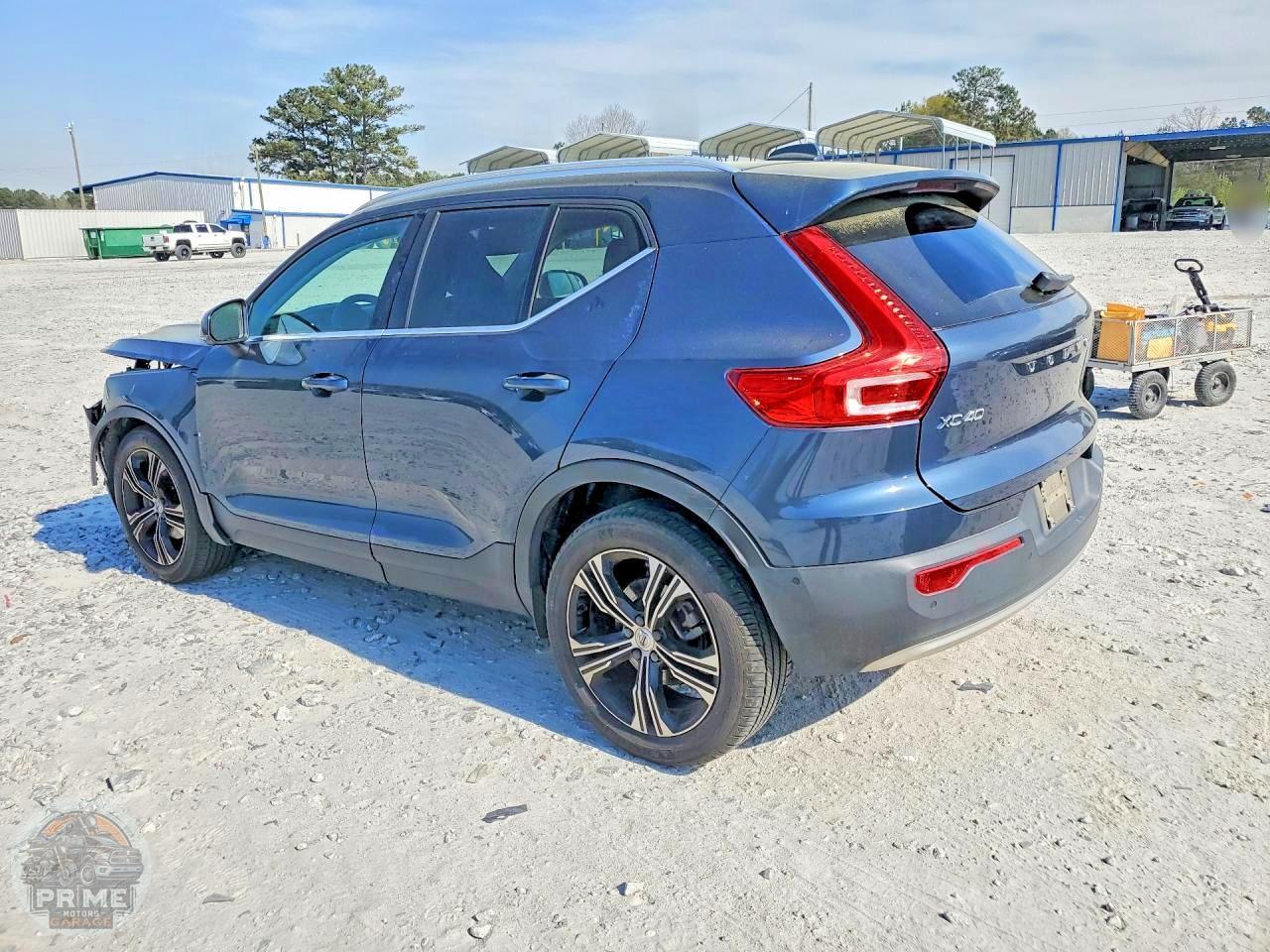 2022 VOLVO XC40 — фото 2