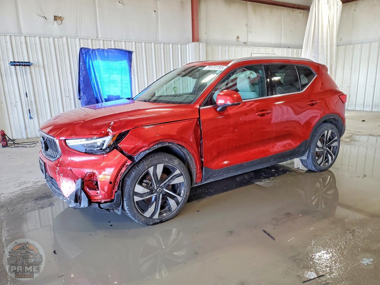 2024 VOLVO XC40 — фото 1