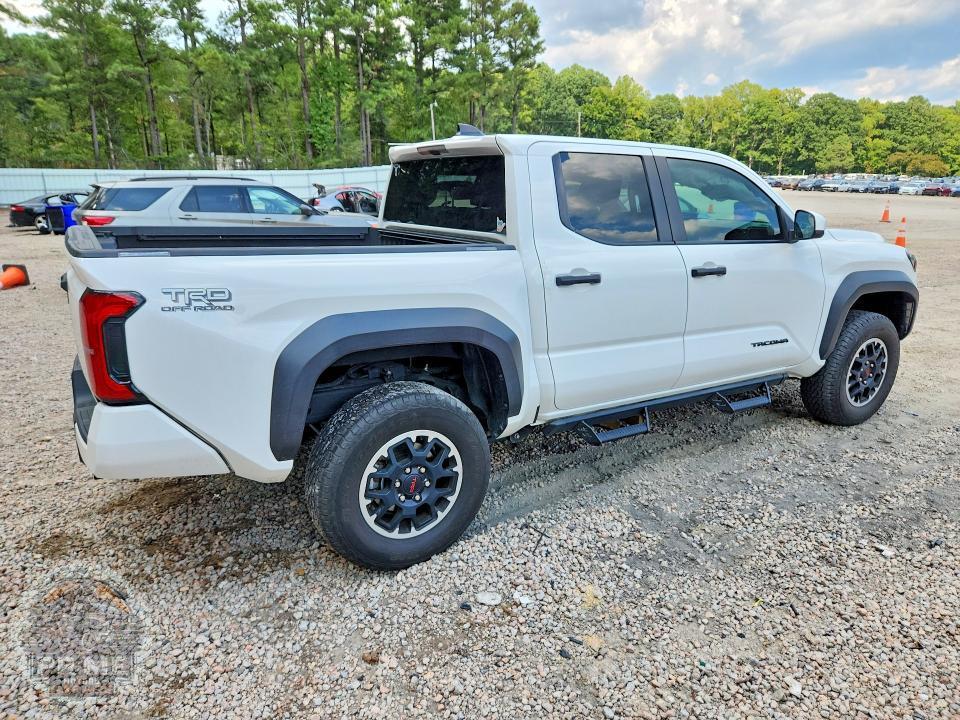 2024 TOYOTA TACOMA — фото 3