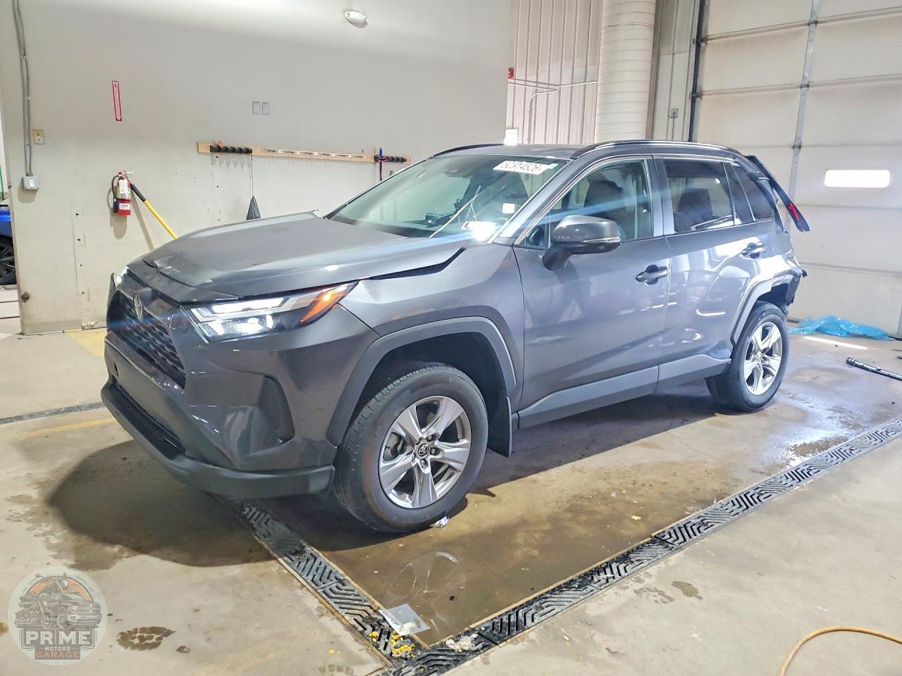 2025 TOYOTA RAV4 — фото 1
