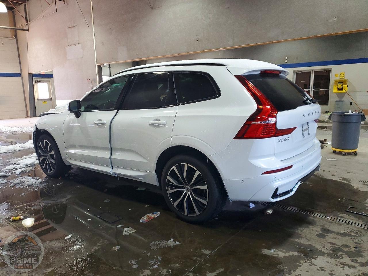 2024 VOLVO XC60 — фото 2