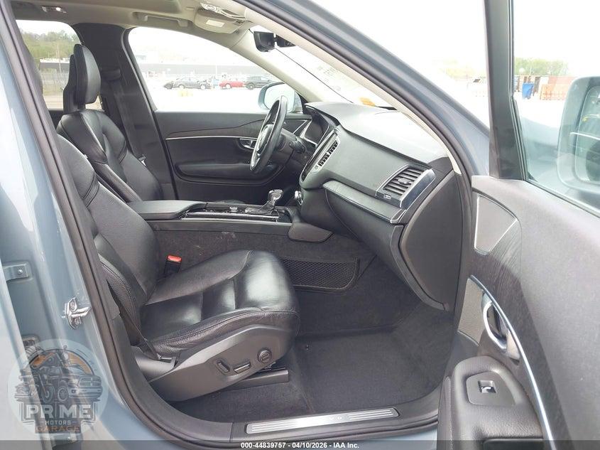 2020 VOLVO XC90 T6 MOMENTUM 7 PASSENGER — фото 5
