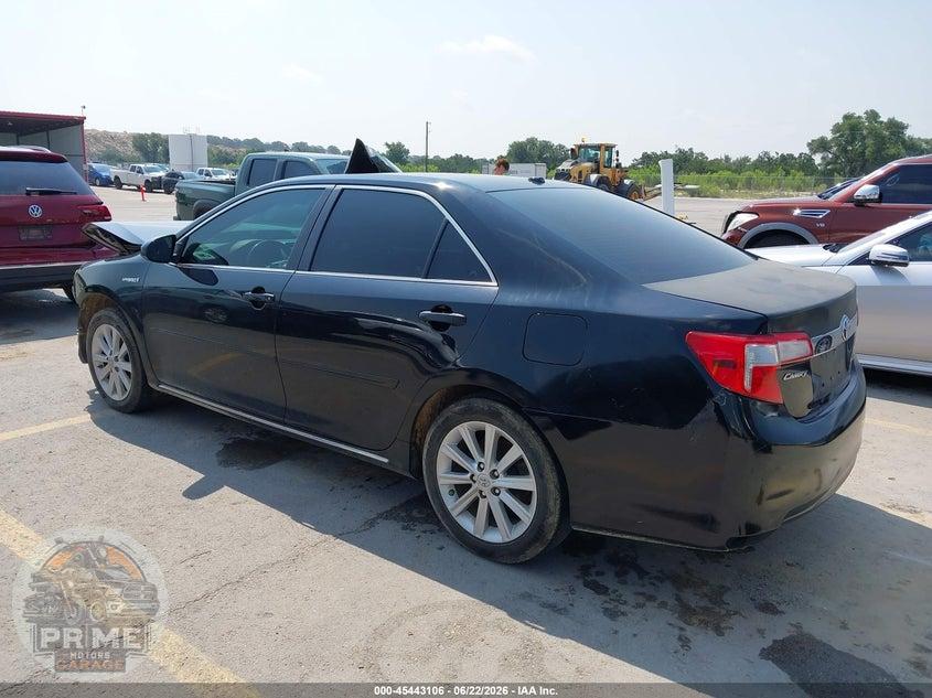 2013 TOYOTA CAMRY HYBRID LE/XLE — фото 3