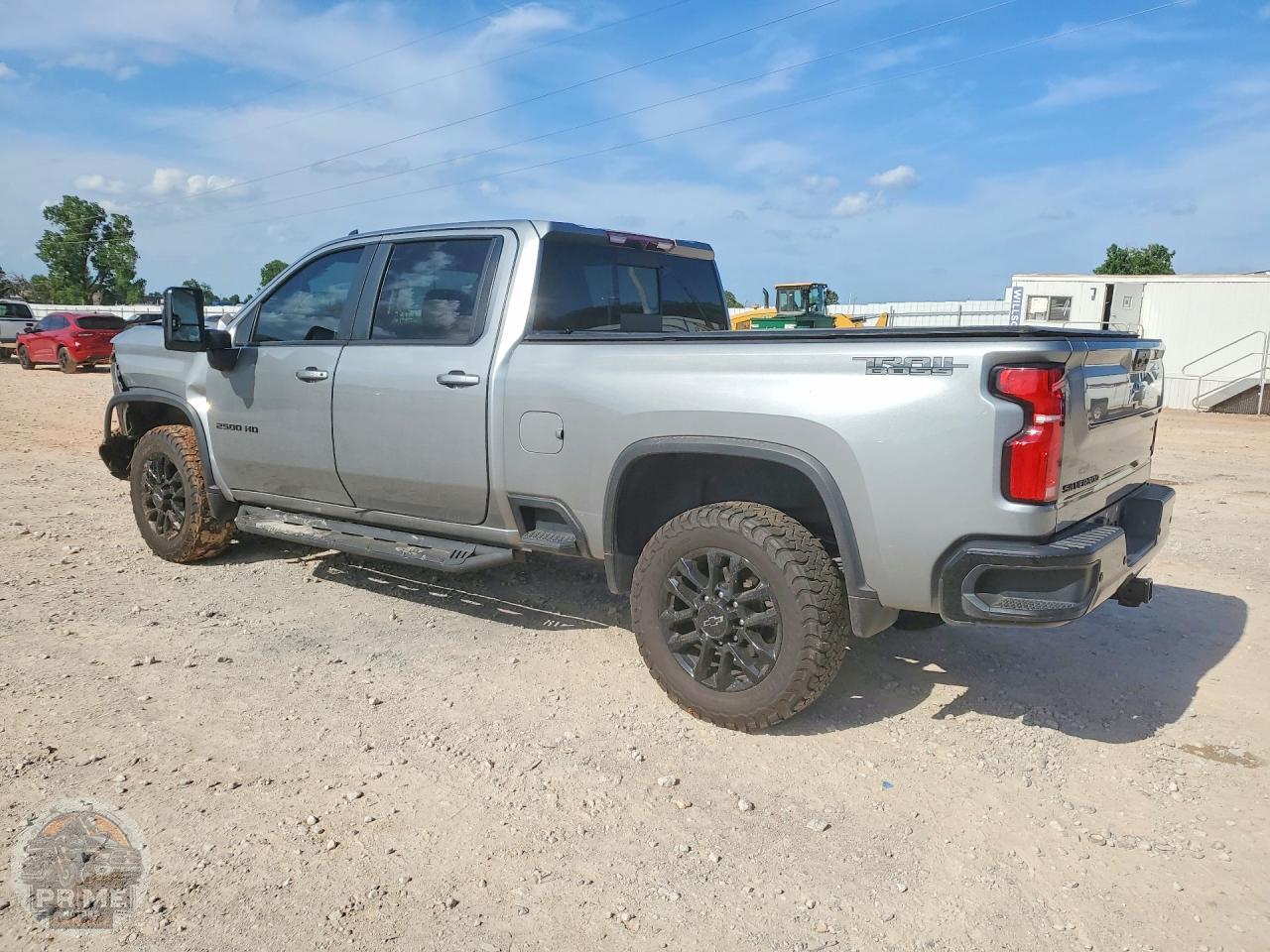 2025 CHEVROLET SILVERADO — фото 2