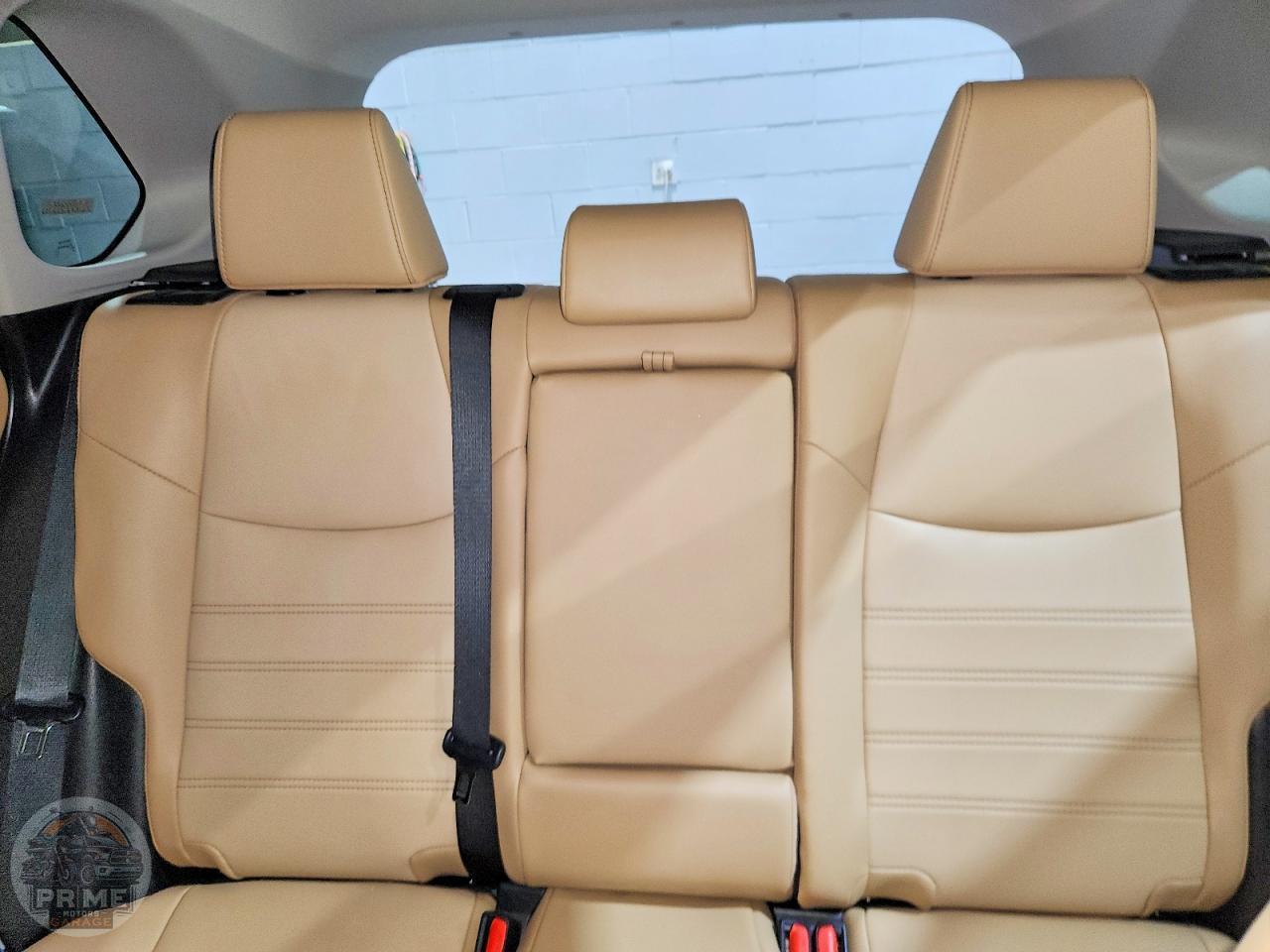 2025 TOYOTA RAV4 — фото 10