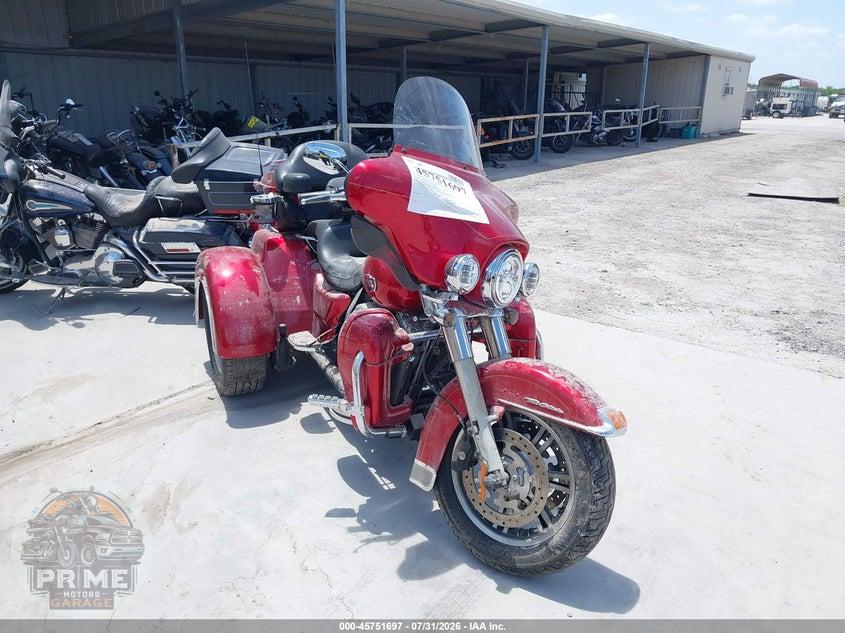 2013 HARLEY-DAVIDSON FLHTCUTG (TRI GLIDE ULTRA CLASSIC) TRI GLIDE ULTRA CLASSIC — фото 1