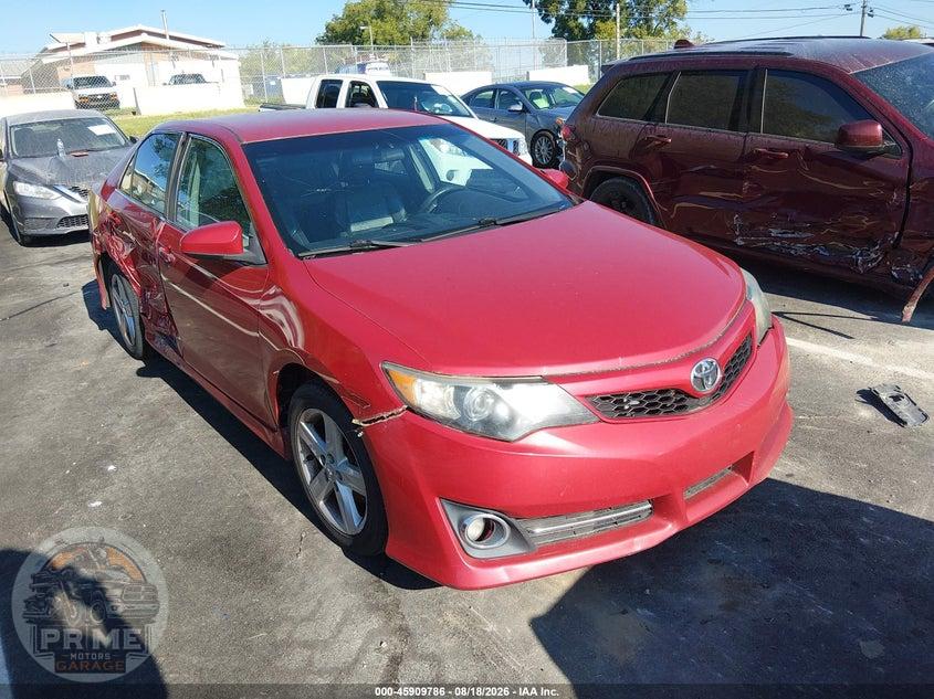 2013 TOYOTA CAMRY SE — фото 1