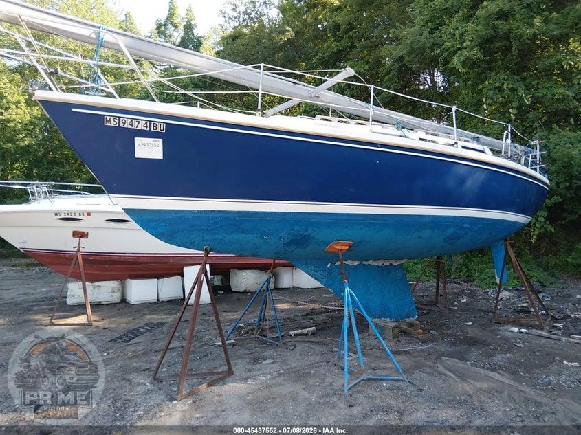 1985 CATALINA 30' — фото 2