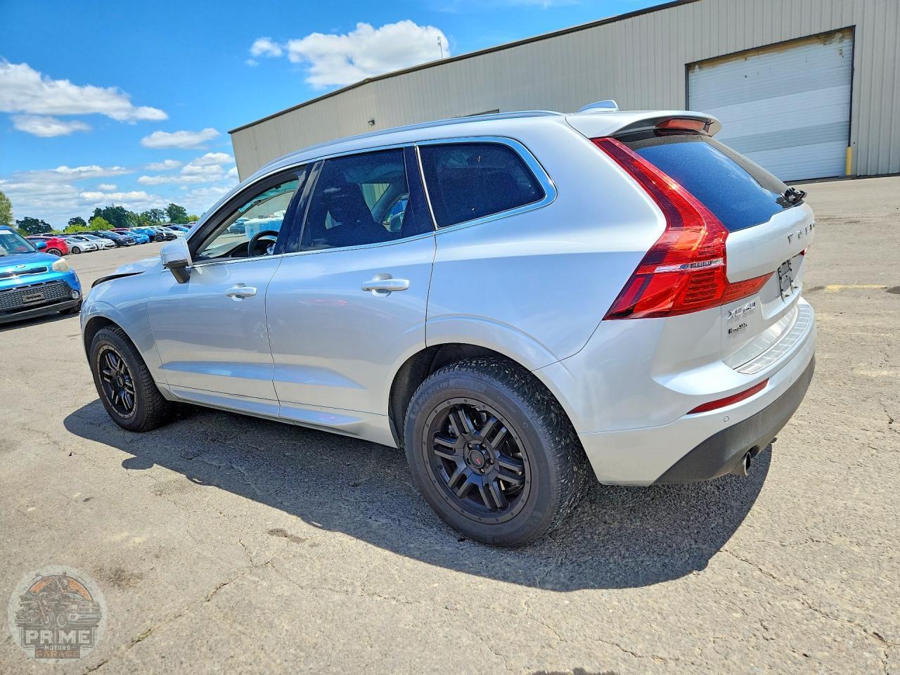 2021 VOLVO XC60 — фото 2