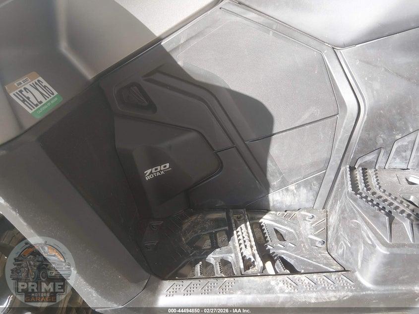 2025 CAN-AM OUTLANDER MAX XT 700 — фото 9