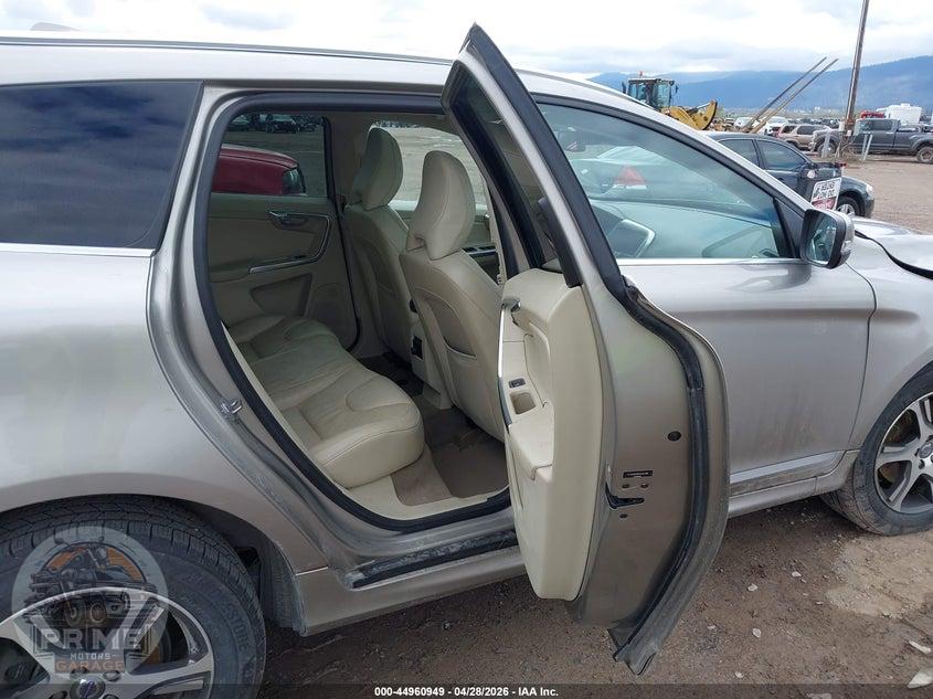 2014 VOLVO XC60 T6 PREMIER PLUS — фото 8