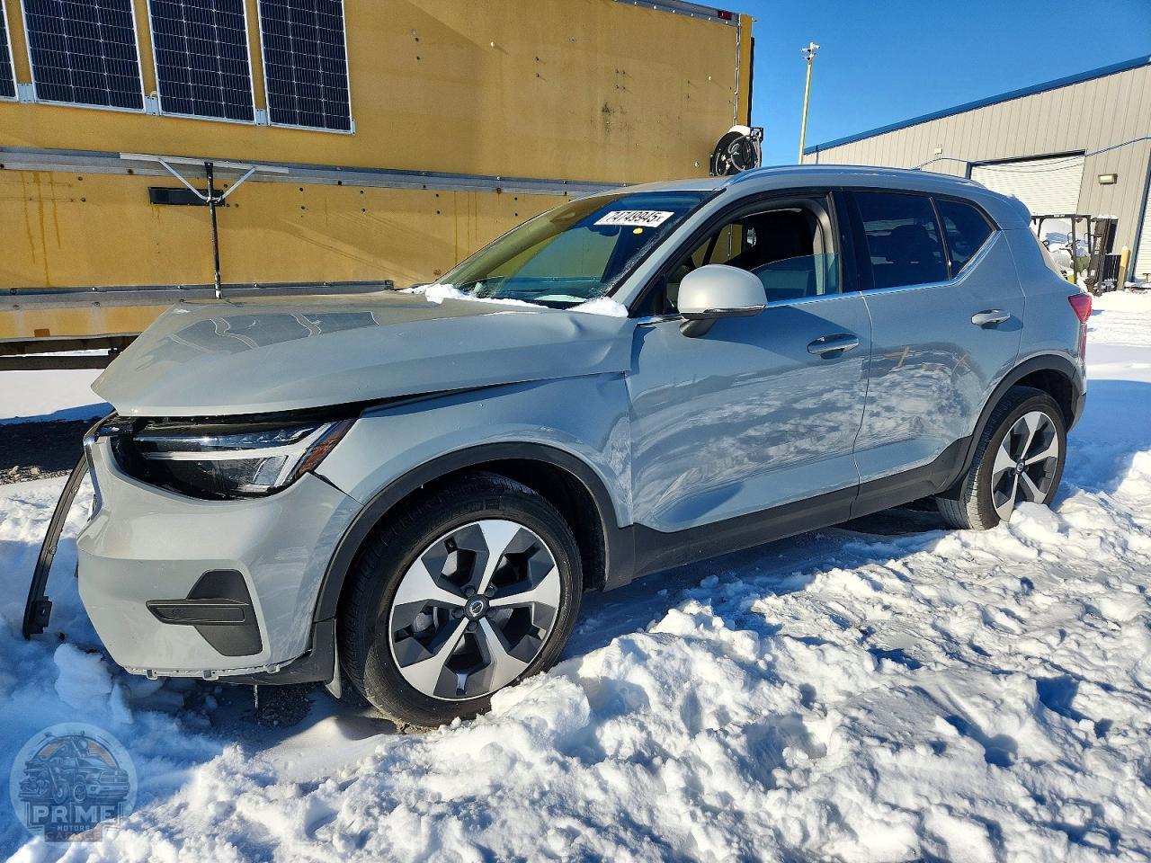 2025 VOLVO XC40 — фото 1