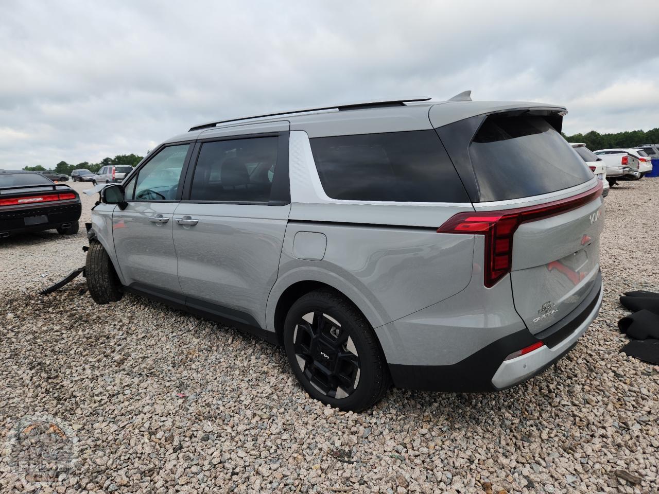 2025 KIA CARNIVAL — фото 2