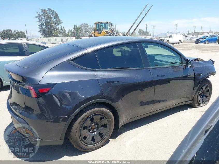 2026 TESLA MODEL Y — фото 13