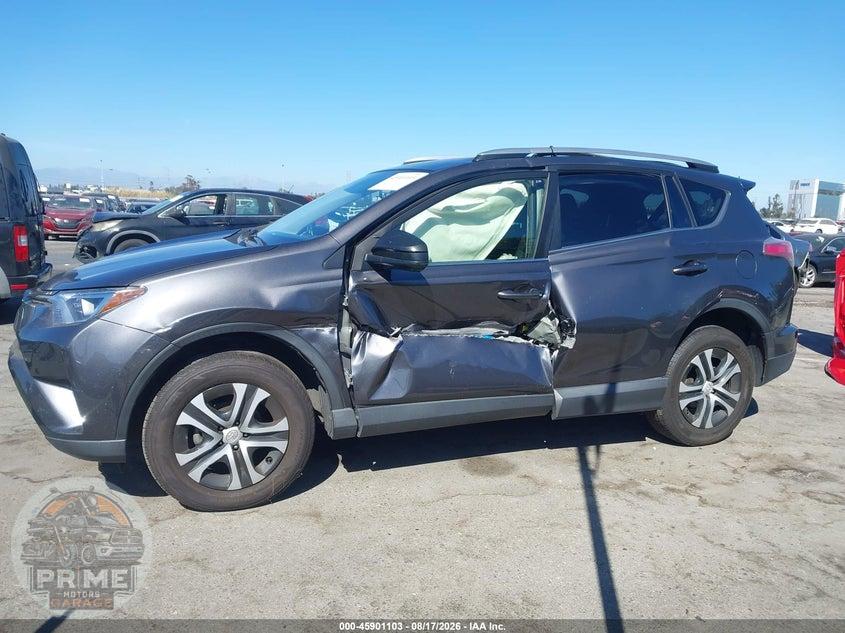 2018 TOYOTA RAV4 LE — фото 14