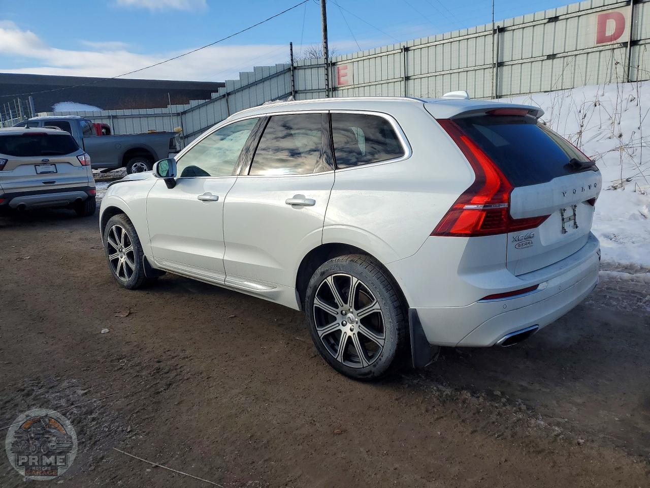 2021 VOLVO XC60 — фото 1