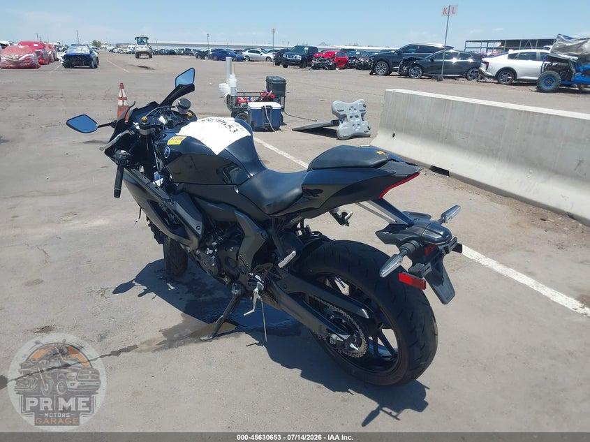 2025 YAMAHA YZFR7 — фото 3