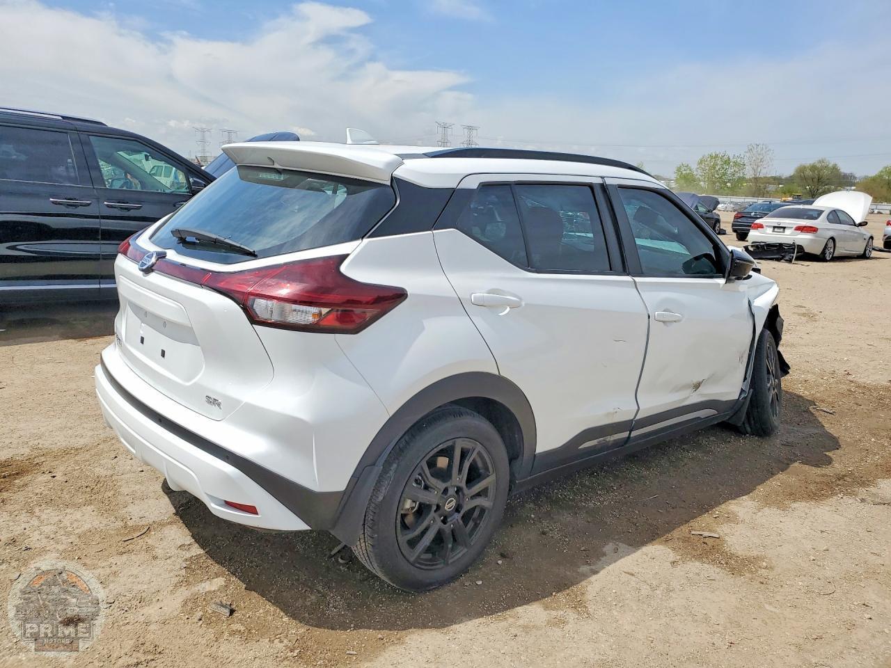2021 NISSAN KICKS — фото 3
