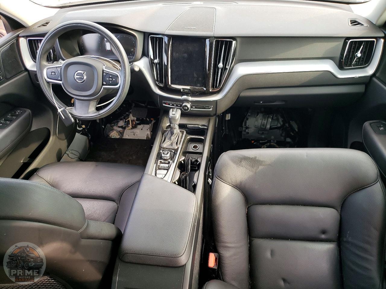 2020 VOLVO XC60 — фото 8