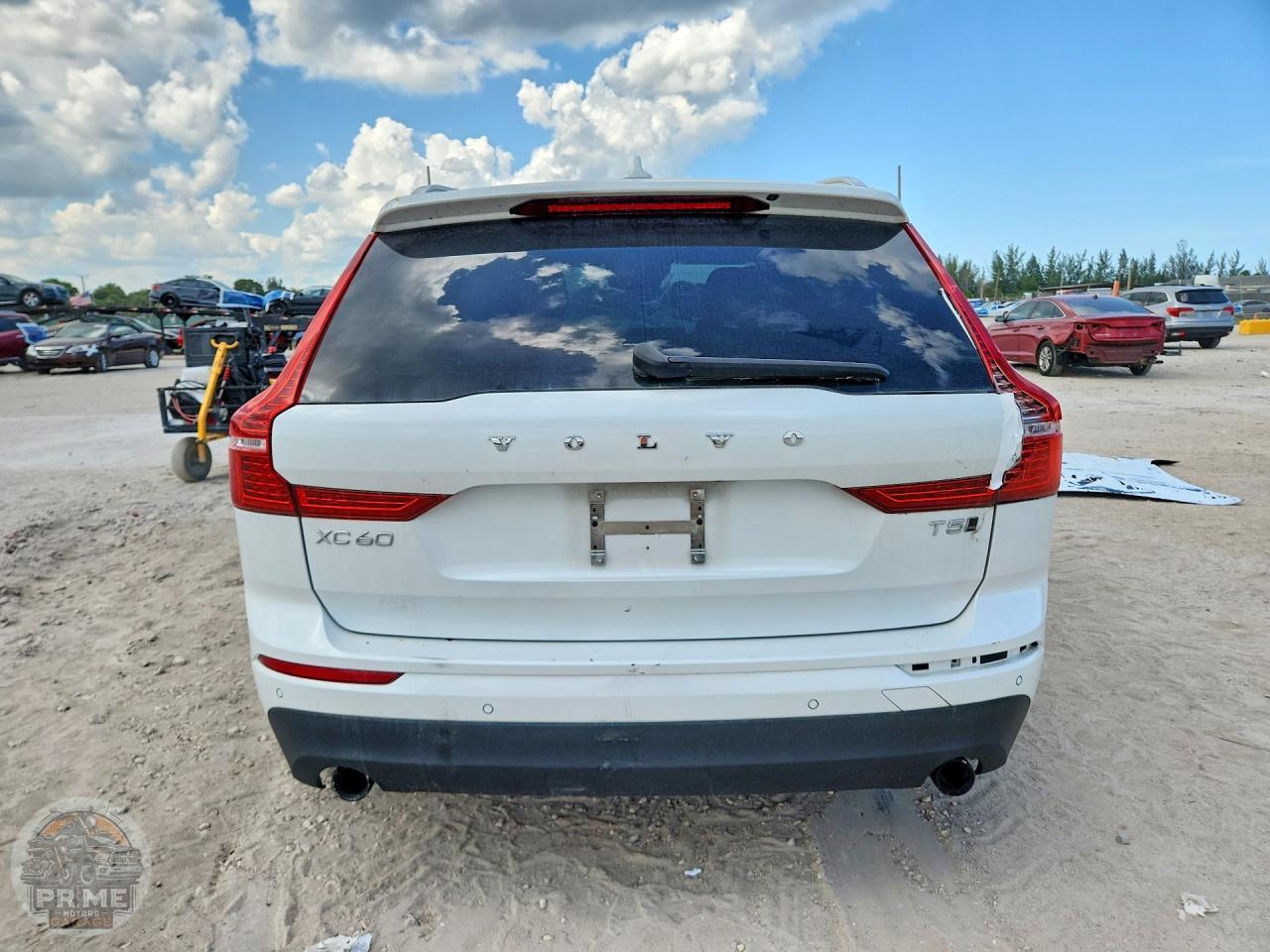 2021 VOLVO XC60 — фото 27