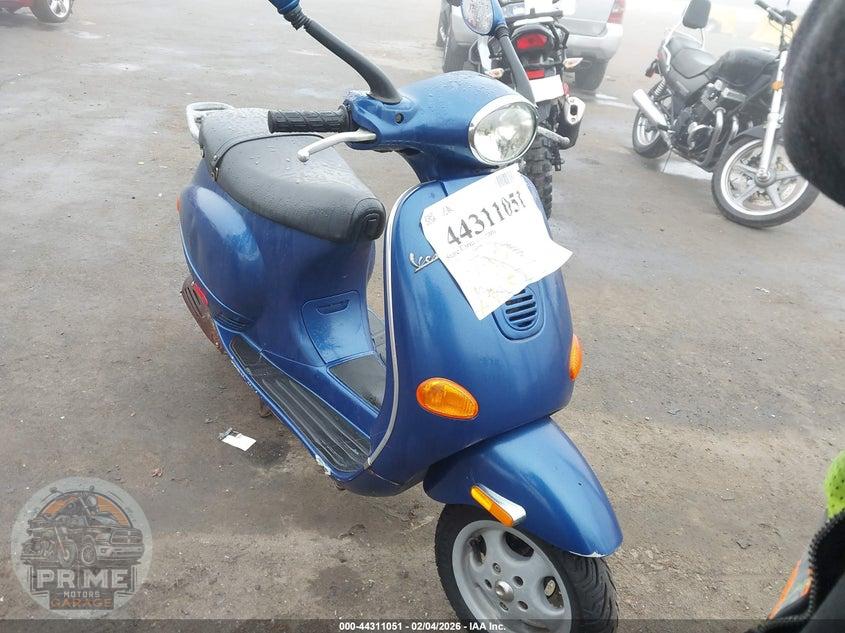 2005 VESPA M198F — фото 1