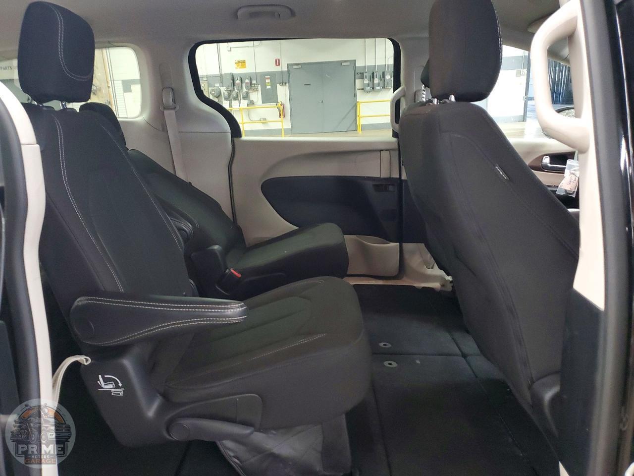 2023 CHRYSLER VOYAGER — фото 11