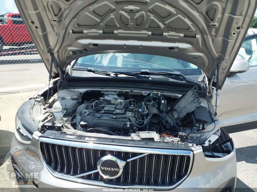 2023 VOLVO XC40 B5 PLUS BRIGHT THEME — фото 10