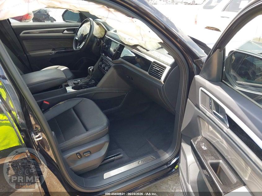 2023 VOLKSWAGEN ATLAS CROSS SPORT 2.0T SEL R-LINE BLACK — фото 5