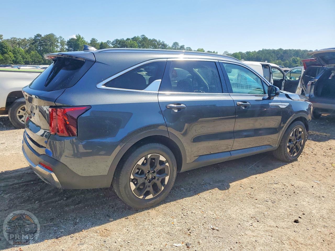 2024 KIA SORENTO — фото 3