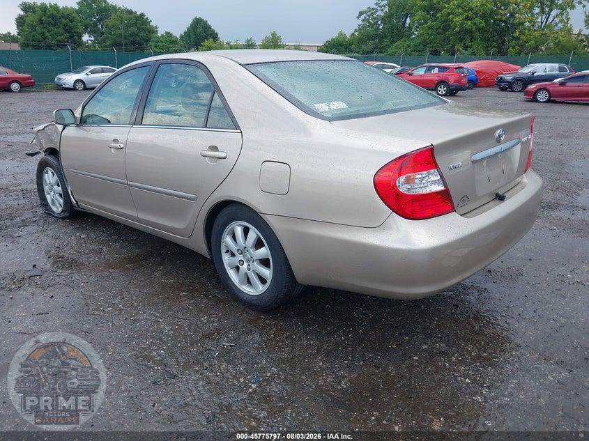 2004 TOYOTA CAMRY XLE — фото 3