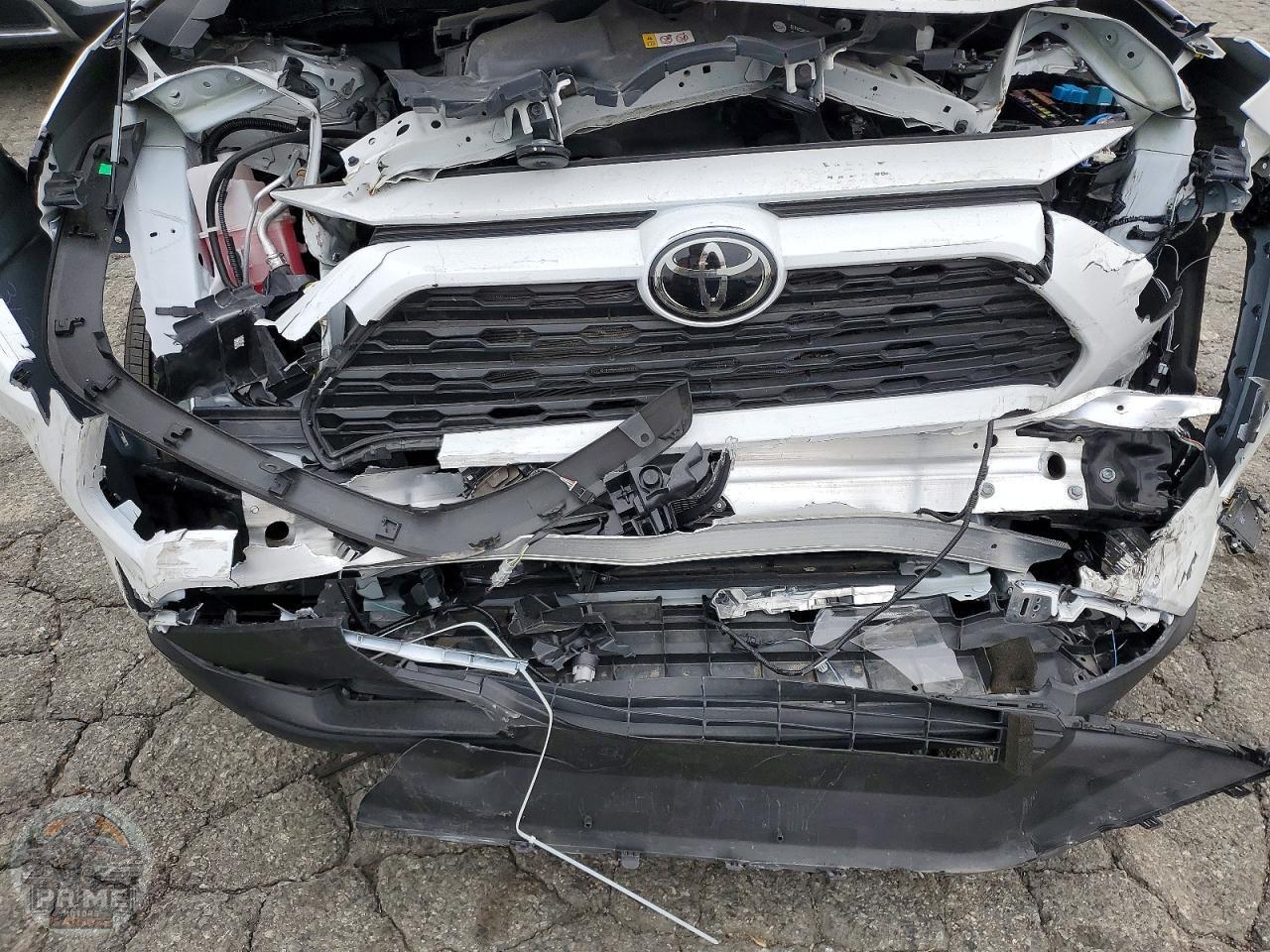 2025 TOYOTA RAV4 — фото 12