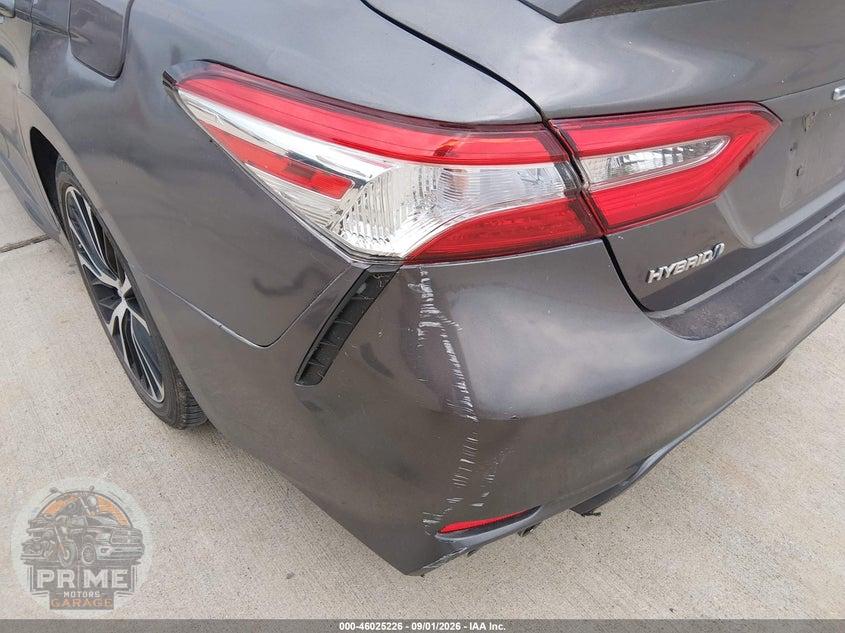 2018 TOYOTA CAMRY HYBRID SE — фото 18