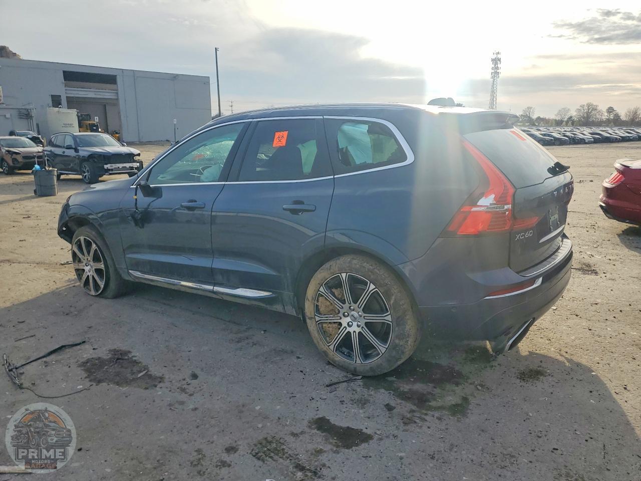 2020 VOLVO XC60 — фото 2