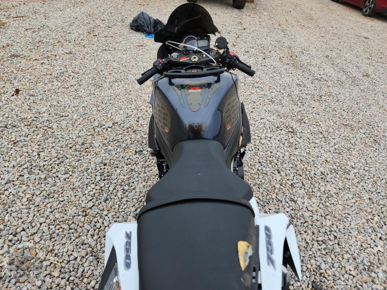 2015 SUZUKI GSX R750 — фото 6