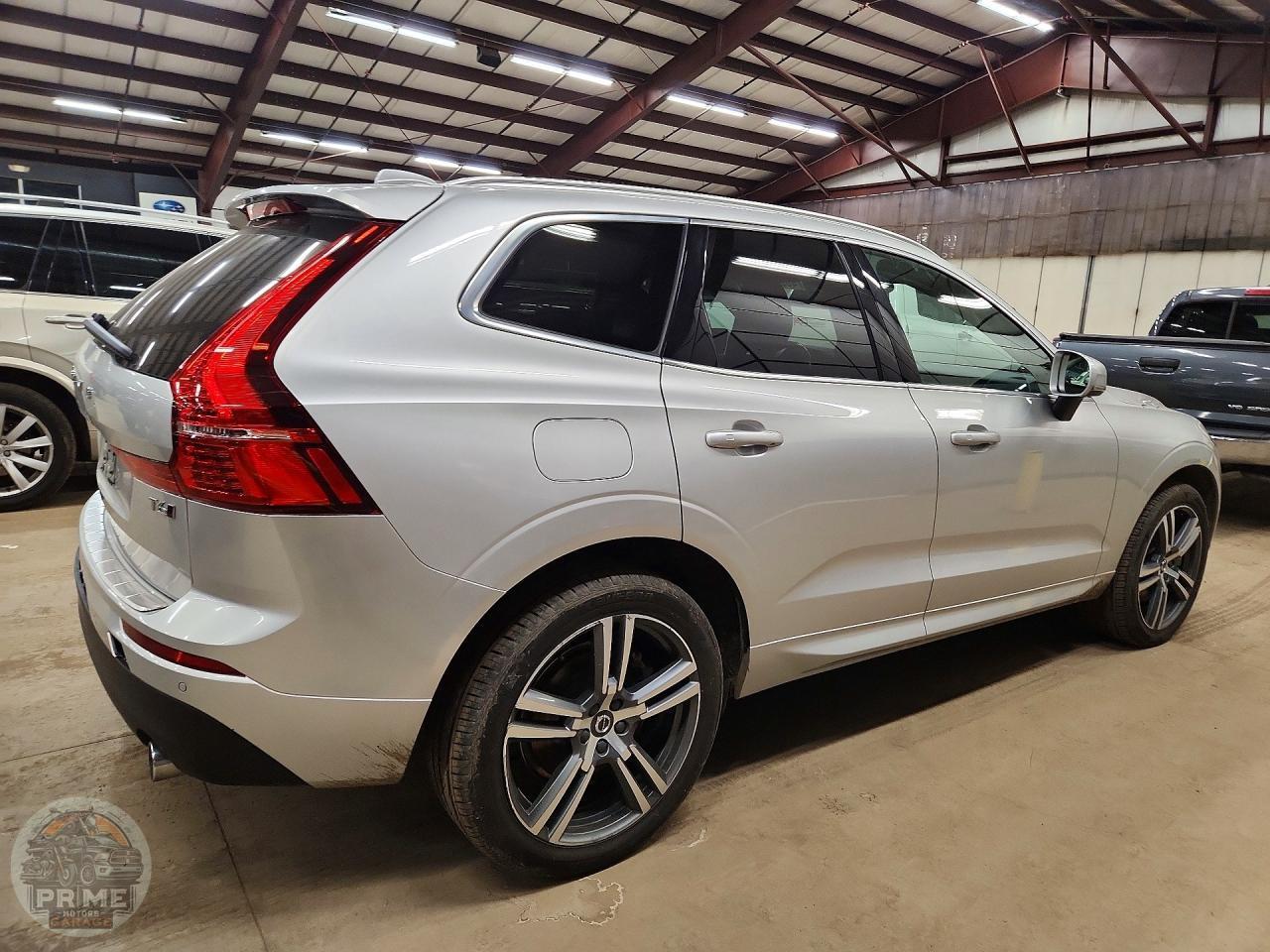 2021 VOLVO XC60 — фото 3