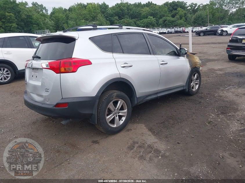 2015 TOYOTA RAV4 XLE — фото 4