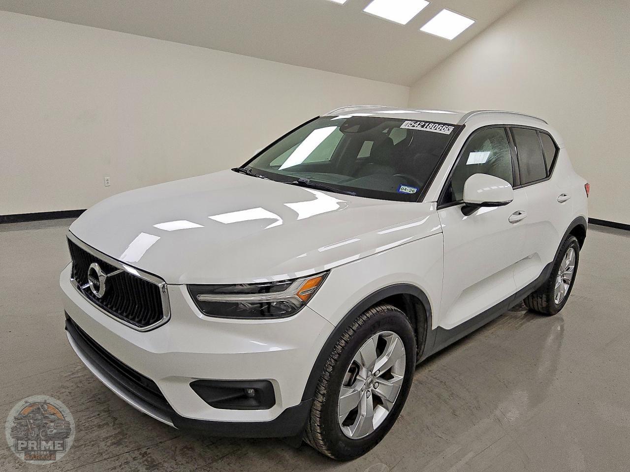 2021 VOLVO XC40 — фото 1