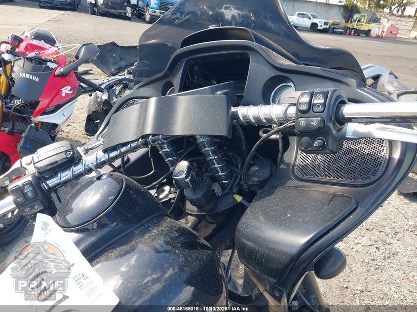 2016 HARLEY-DAVIDSON FLTRX (ROAD GLIDE, ROAD GLIDE CUSTOM) ROAD GLIDE — фото 18