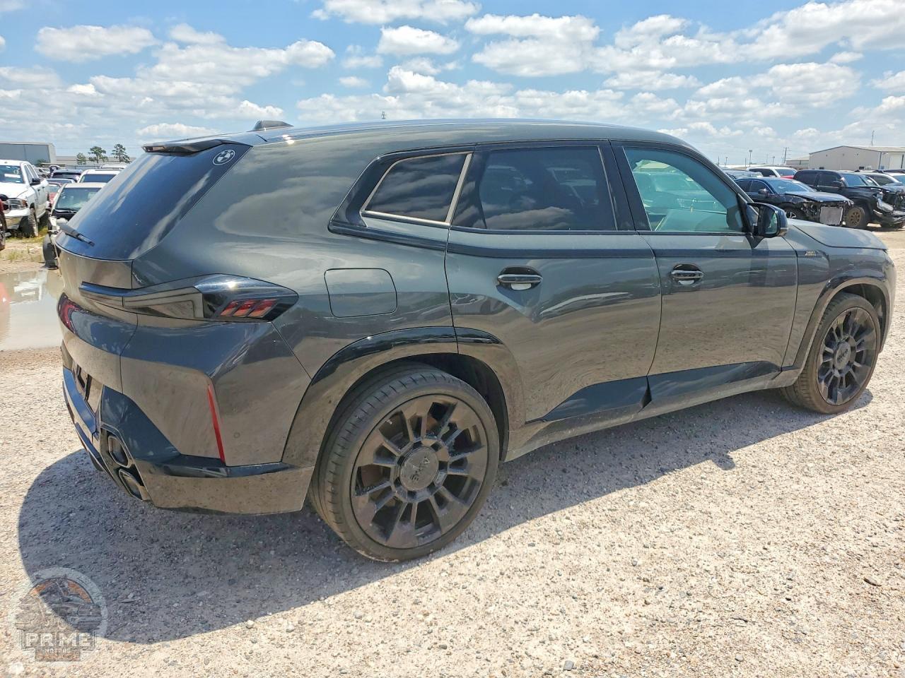 2025 BMW XM — фото 14