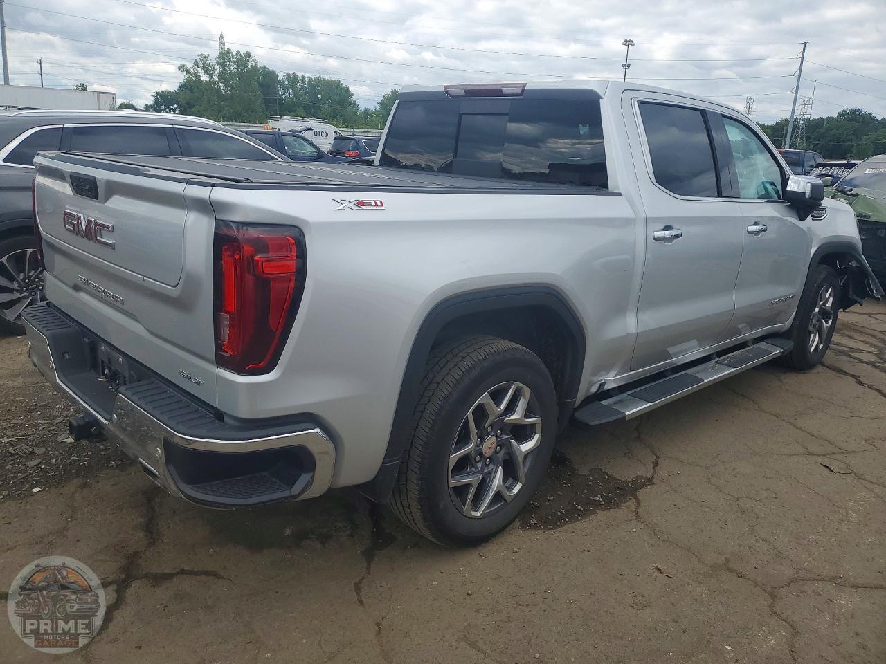 2022 GMC SIERRA — фото 3
