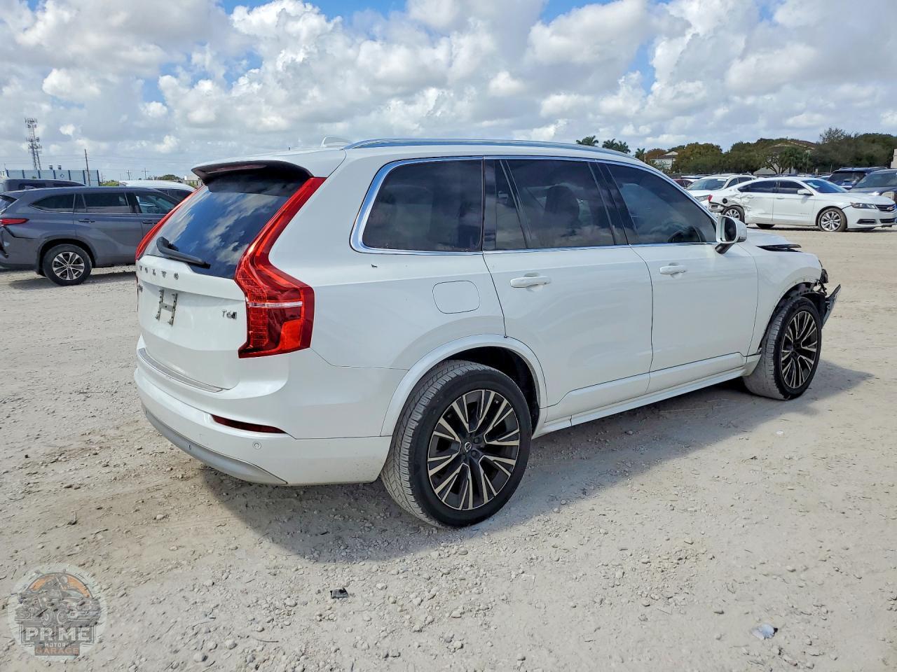 2022 VOLVO XC90 — фото 3