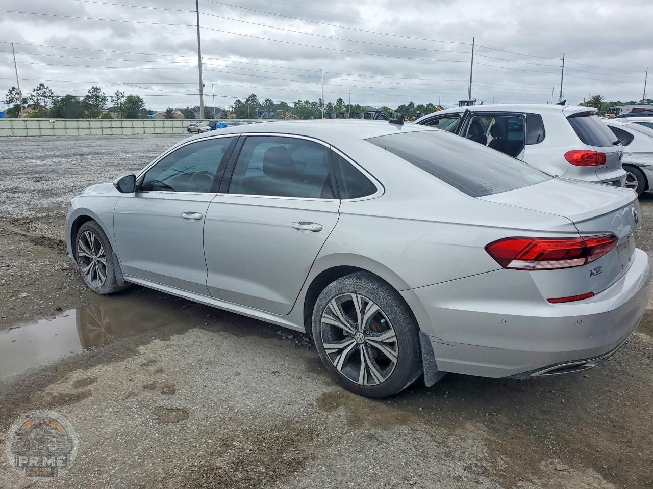 2020 VOLKSWAGEN PASSAT — фото 2