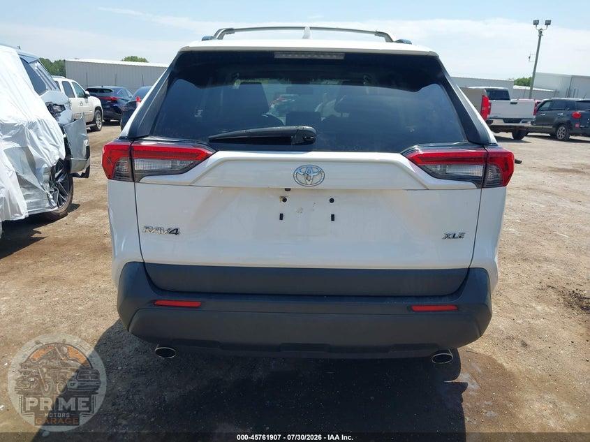 2019 TOYOTA RAV4 XLE — фото 16