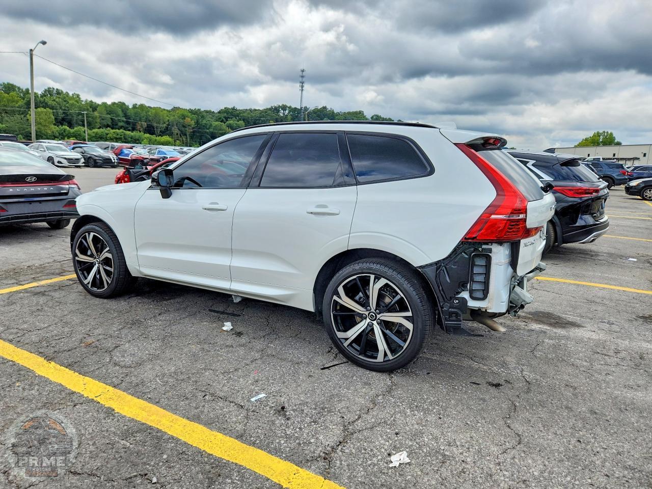 2025 VOLVO XC60 — фото 2
