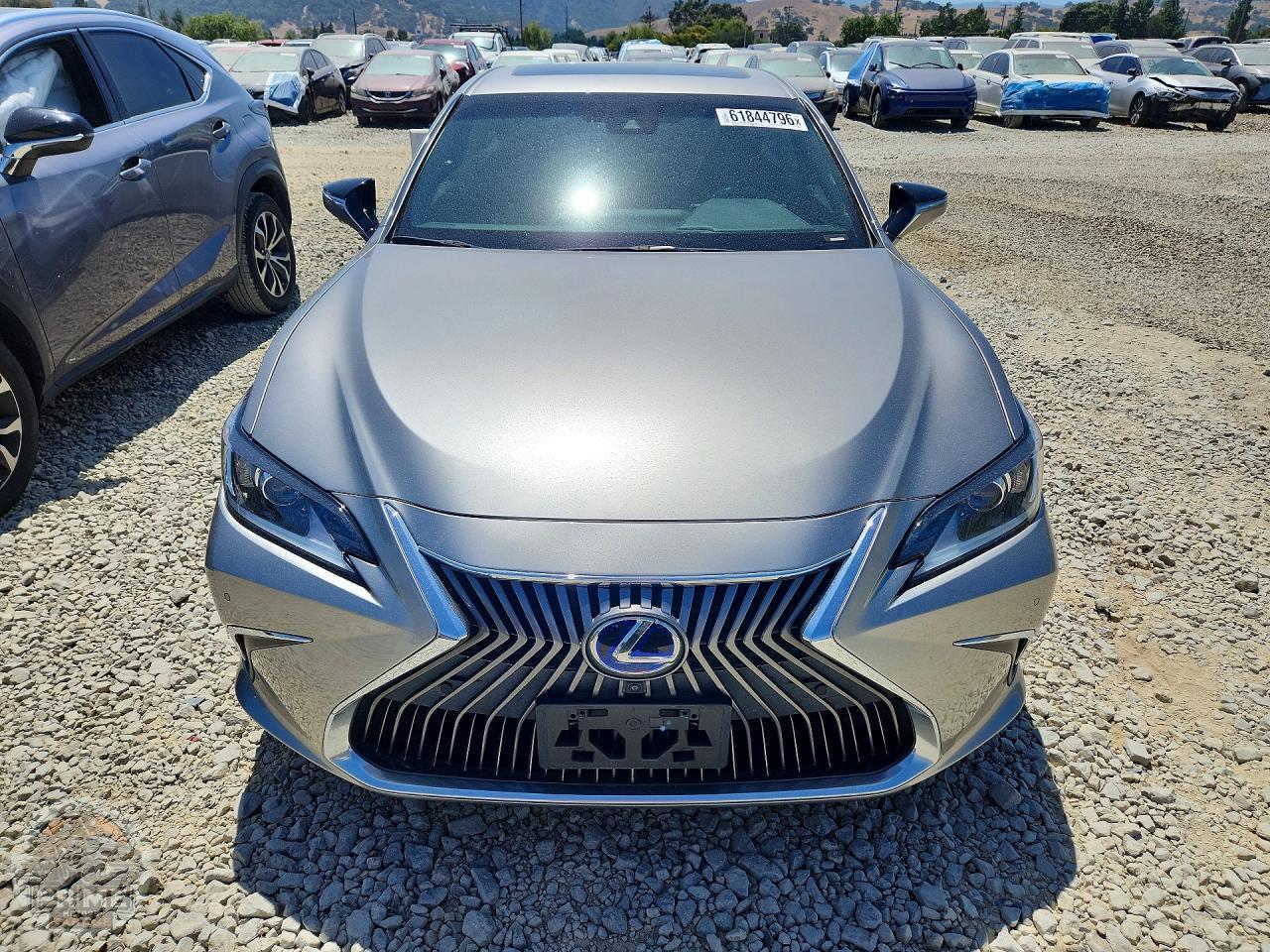 2020 LEXUS ES — фото 5