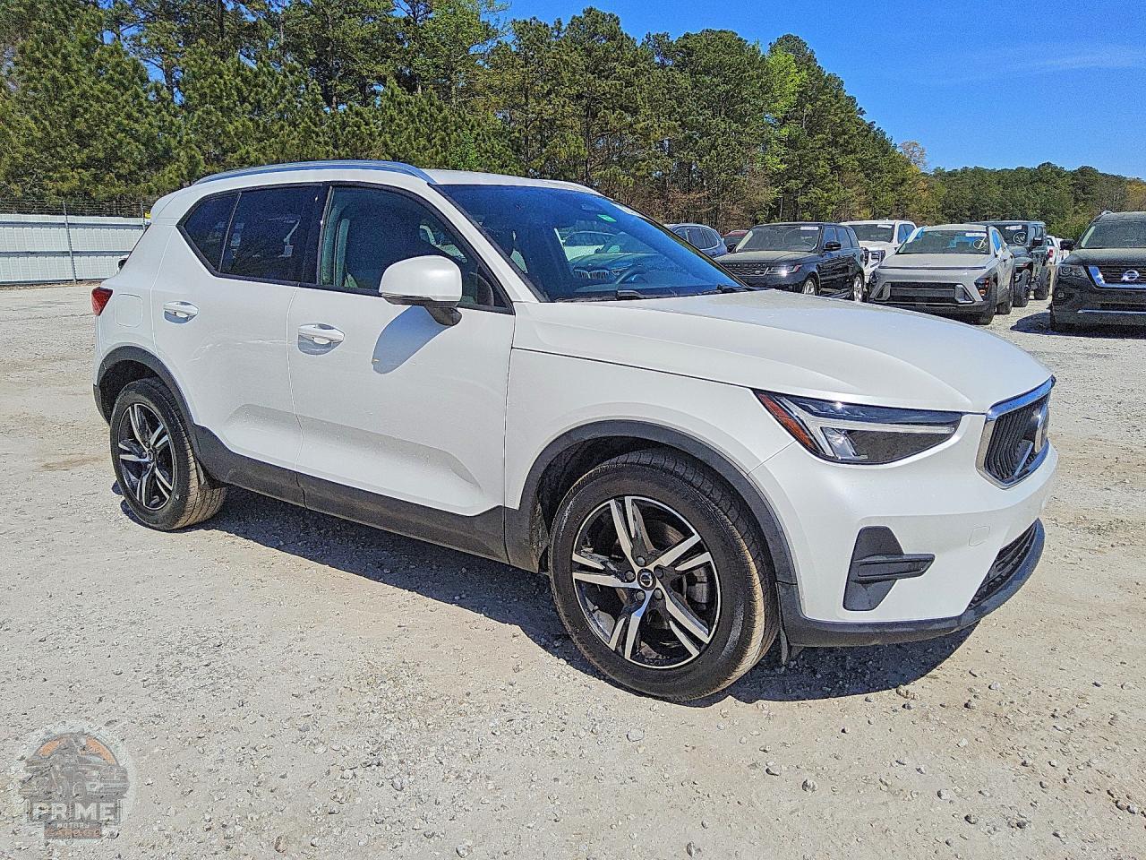 2023 VOLVO XC40 — фото 4